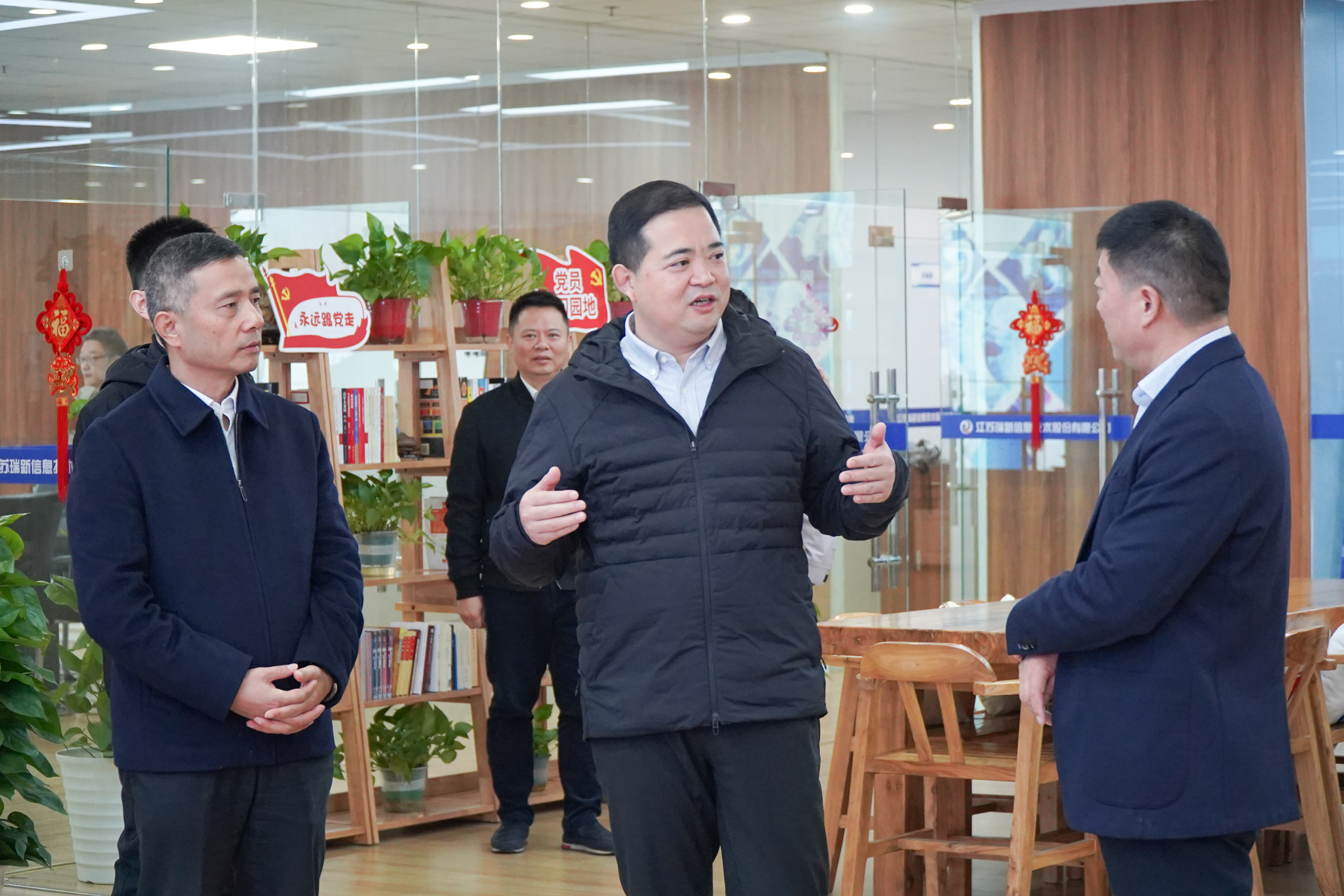 常州高新区管委会副主任张超莅临我司调研
