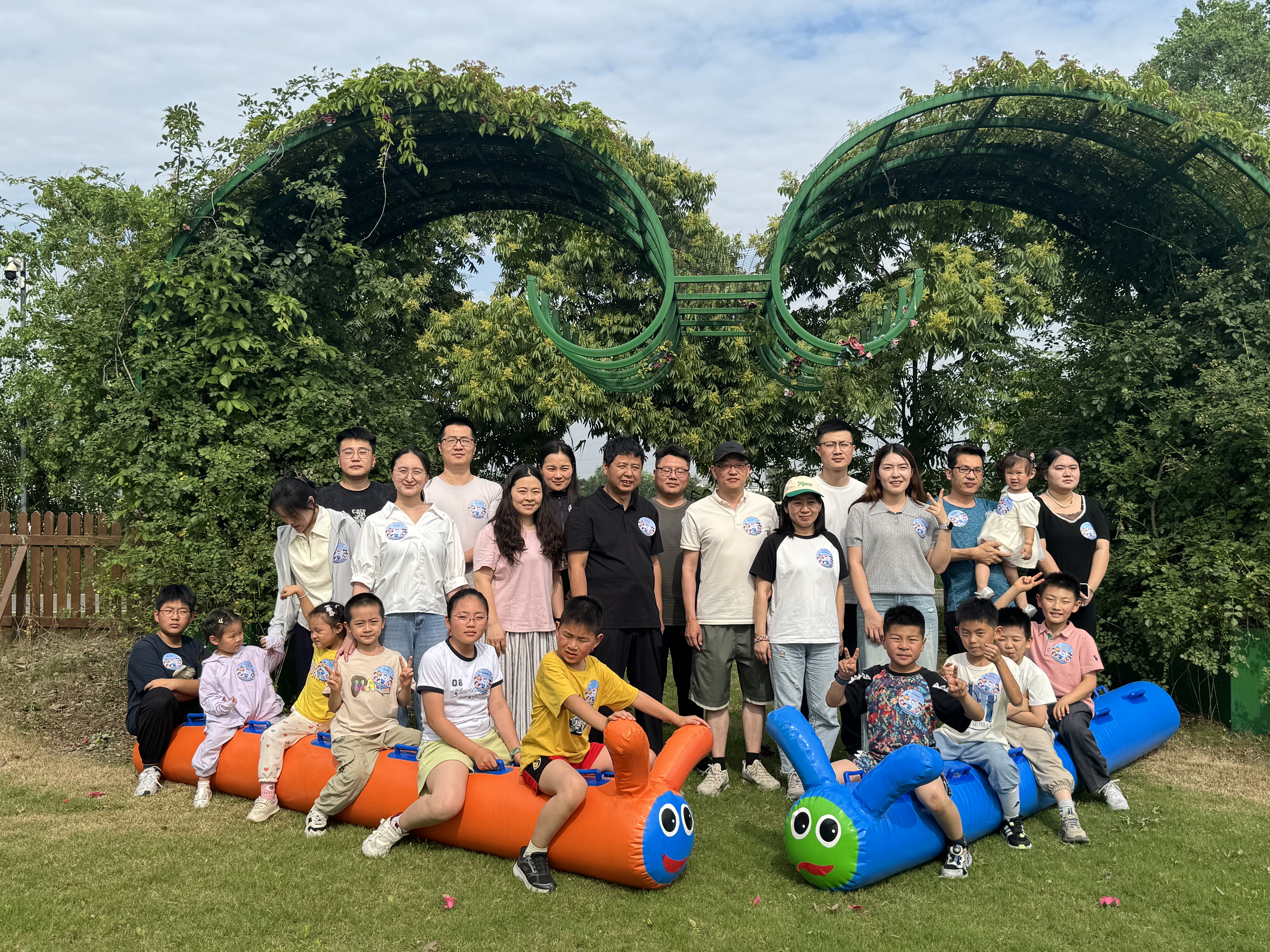 童心飞扬，爱伴成长——江苏瑞新成功举办“童趣六一·欢乐同行”亲子嘉年华活动